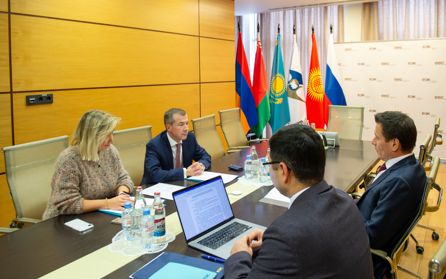 IBEC and the Eurasian Economic Commission discuss development of cooperation in trade finance